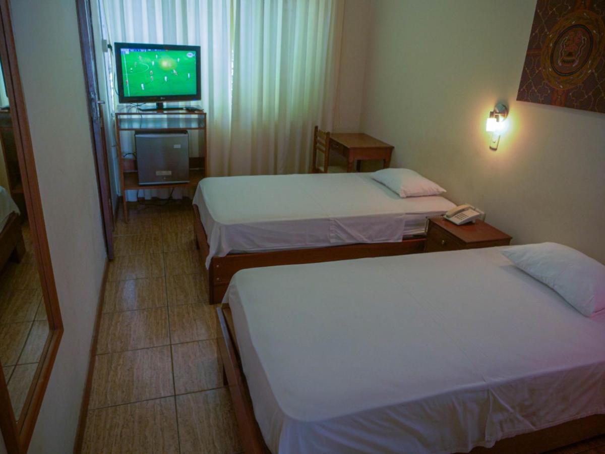Grand Hotel Mercedes Pucallpa Extérieur photo