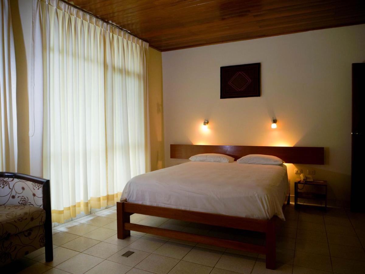 Grand Hotel Mercedes Pucallpa Extérieur photo